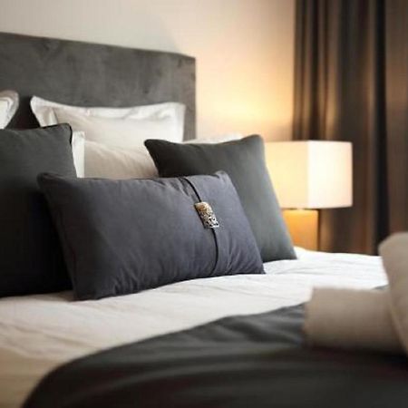 Fivos Luxury Suite Athén Kültér fotó